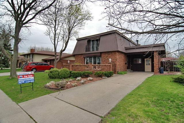 UNIQUE FAMILY HOME IN FOREST GLADE - INGROUND POOL