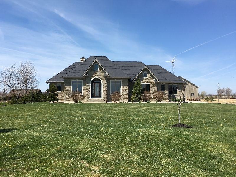OPEN HOUSE MAY 1st CUSTOM RANCH HOME IN WOODSLEE - LAKESHORE