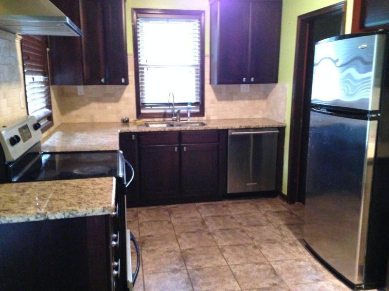 AMAZING KITCHEN IN SOUTH WINDSOR HOME FOR RENT $1500 PLUS