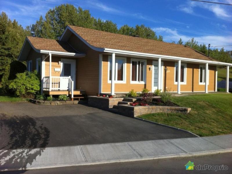 164 900$ - Bungalow à vendre à Matane