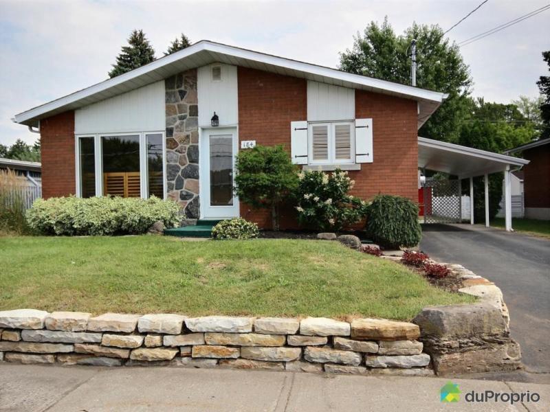 184 900$ - Bungalow à vendre à