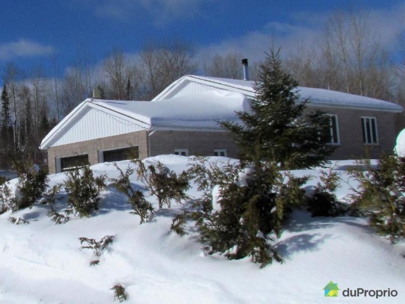 424 999$ - Bungalow à vendre à