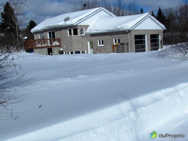 424 999$ - Bungalow à vendre à