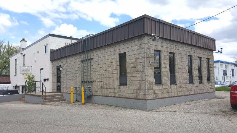 ***COMMERCIAL BUILDING FOR SALE***