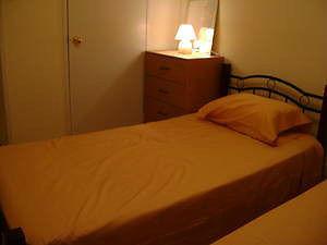 AVAILABLE NOW !!! STUDENT OR NEW WORKER SINGLE ROOM