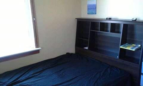 Bedroom for rent all inclusive available august