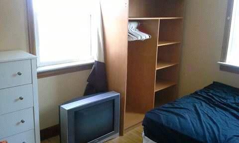 Bedroom for rent all inclusive available august