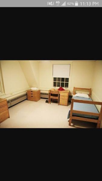 University of windsor rooms for rent !!!