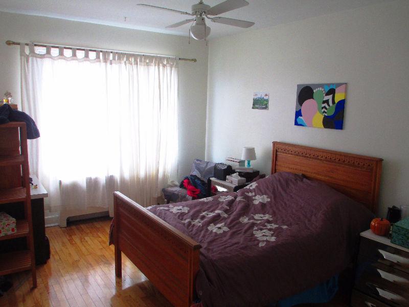 4 1/2 in Lachine (heat + hot water included)