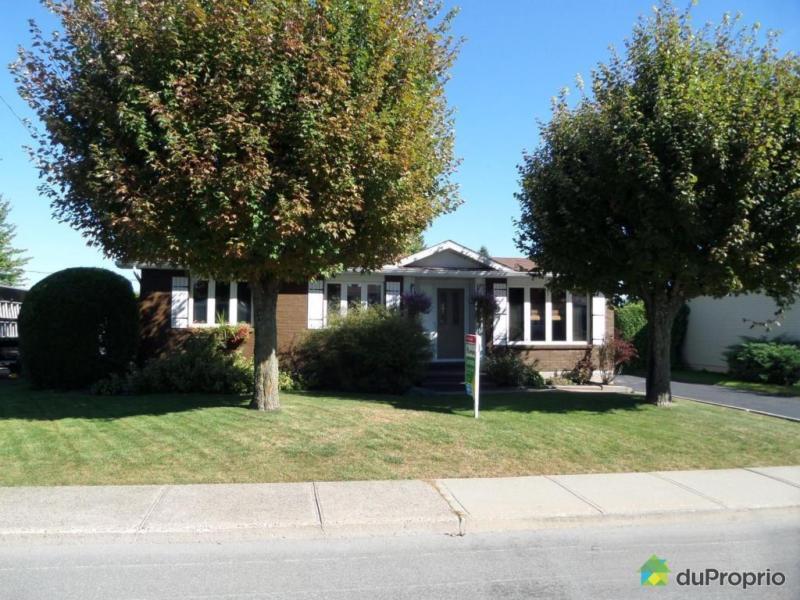 199 900$ - Bungalow à vendre à