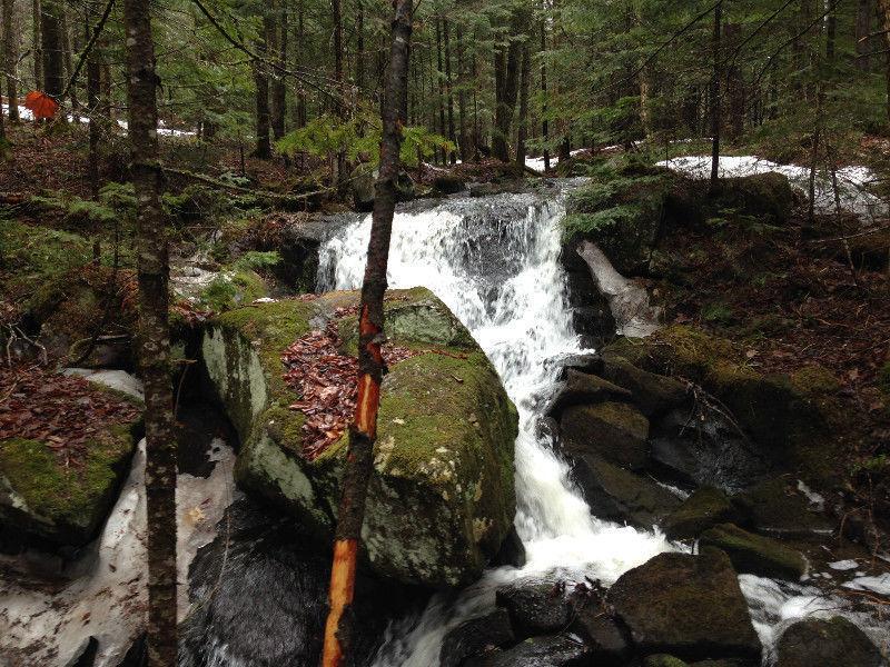 Lac à moteur Golf Terrain 10 Acres Laurentides 1.00 $ P2