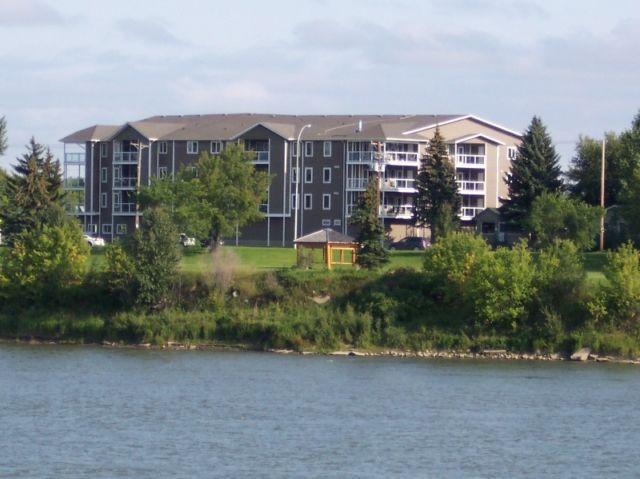 July 1 -Beautiful River View Condo for rent