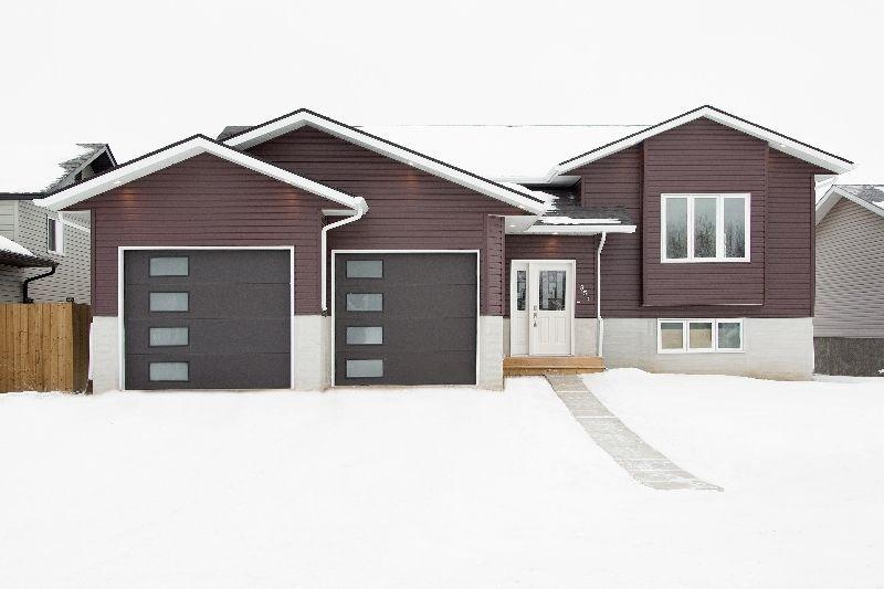 REDUCED!!! BRAND NEW HOME, OPEN CONCEPT!!!