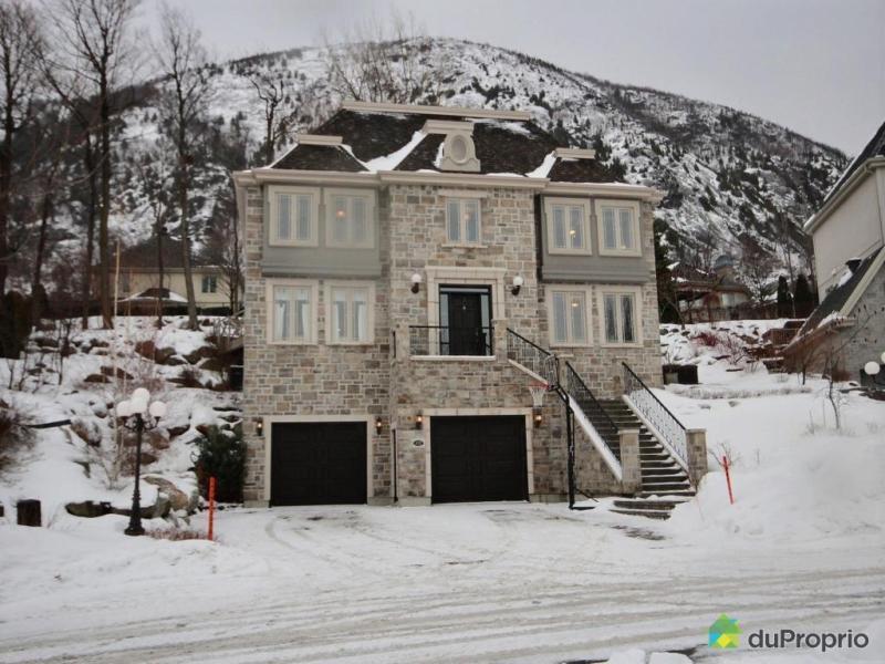 799 000$ - Maison 2 étages à vendre à Mont-St-Hilaire