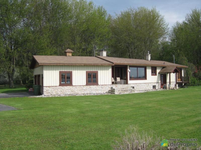 595 000$ - Bungalow à vendre à Noyan