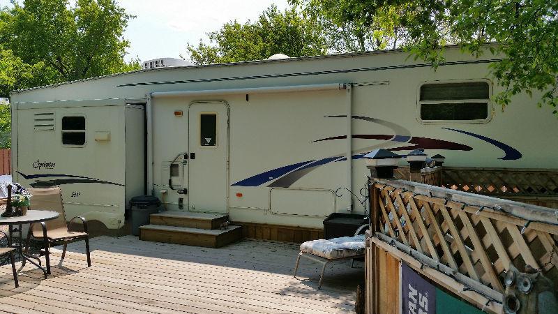 Sherwood Forest Lot & Trailer