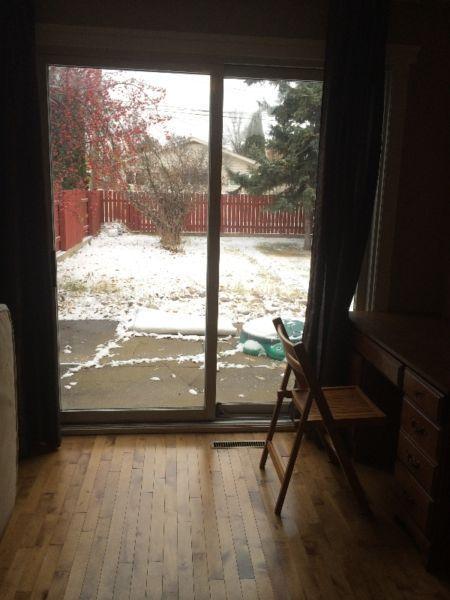 Close to U of S main floor nice room for rent July1st femal only