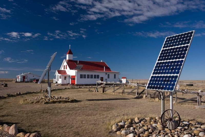 Solar Off-Grid-On-Grid Home at Grasslands National Park, SK
