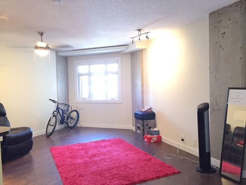 1 BEDROOM APT, 109ST JASPER AVE, $150 DISCOUNT, AVAILABLE NOW