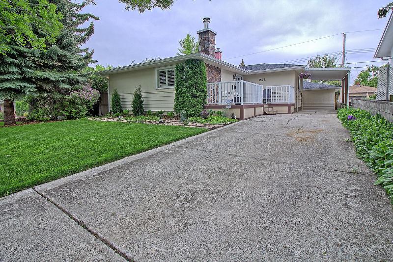 HIGHLY RENOVATED FAIRVIEW BUNGALOW WITH VERY RARE R-C1s ZONING