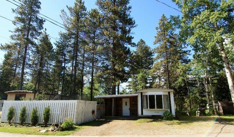 4 Bedroom Mobile With Charming Log Addition