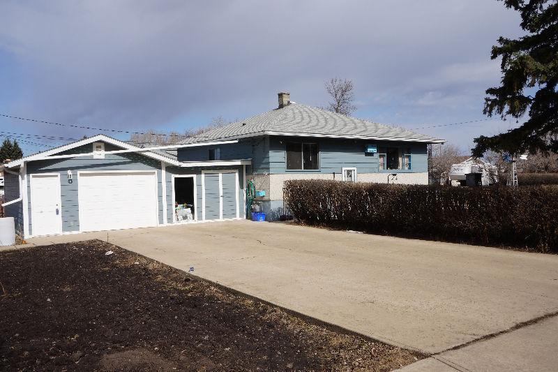FOR SALE! 4 Bdrm Double Lot in Camrose,