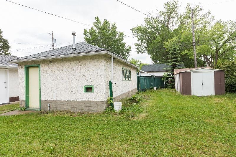 Great Investment Opportunity in King Edward Park!!