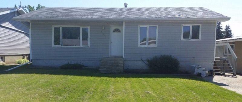 Provost,AB> 4 Bed Bungalow w/ Garage $164,990 SELLER FINANCING**
