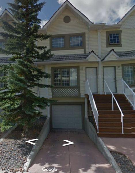 3-Bedroom Townhouse Condo - Cougar Creek