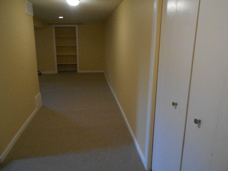 Cochrane basement suite available June 1st