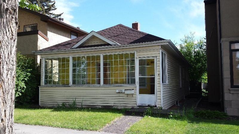Newly Renovated Charming 2 Bedroom Bungalow in Crescent Heights
