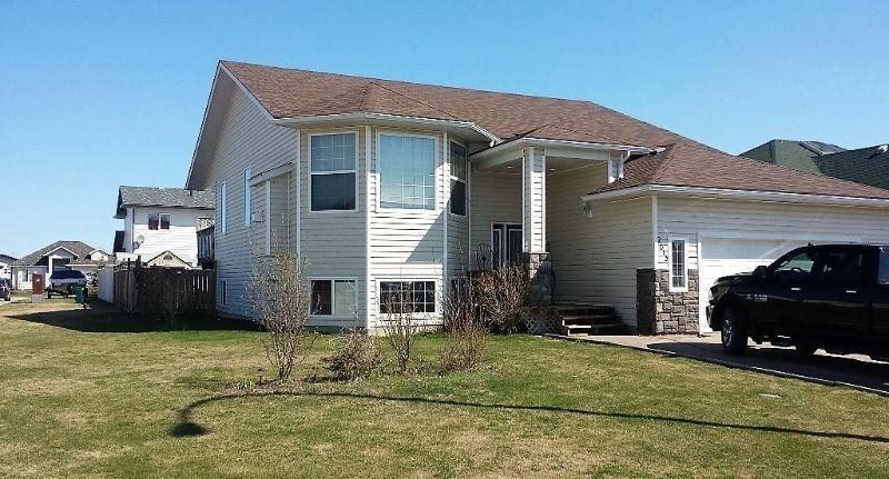 For Rent - 5 Bedroom House - Lakeview Estates, Cold Lake