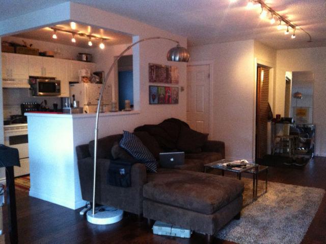 Need Roommate 17 Ave Downtown Large 2BR 2BA Furnished Condo July