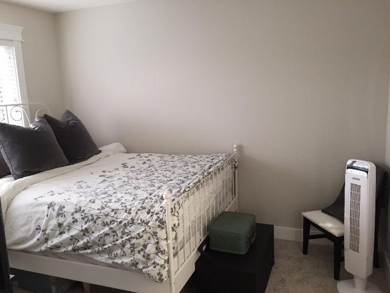 *1 Bedroom - PRIVATE BATHROOM -AVAILABLE JUNE 15th