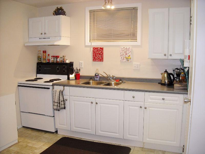 Bright & Clean 1-bedroom in College Heights