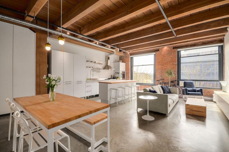 NY style 1 bedroom, fully renovated and custom furnished,Gastown