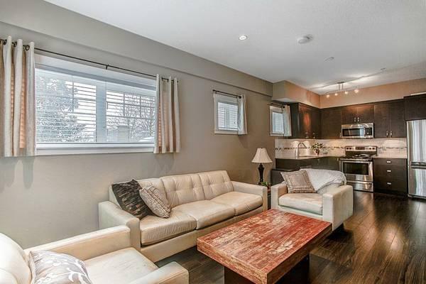 DOWNTOWN NEW WEST LUXURY TOWNHOUSE WITH 3 BEDROOMS