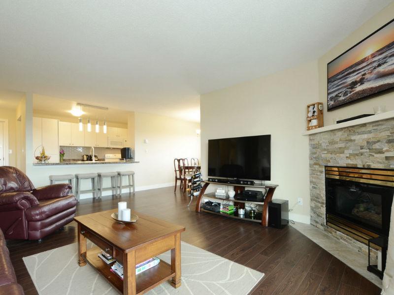 Only Minutes From Downtown! Beautifully Updated 2 bed/2 bath