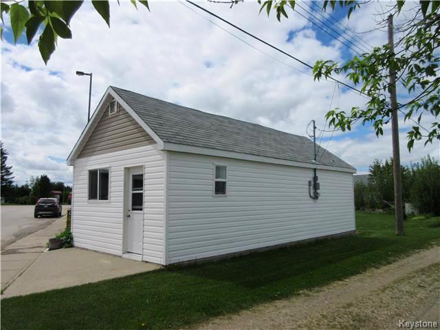 Central location for residential/commercial home in Rossburn MB