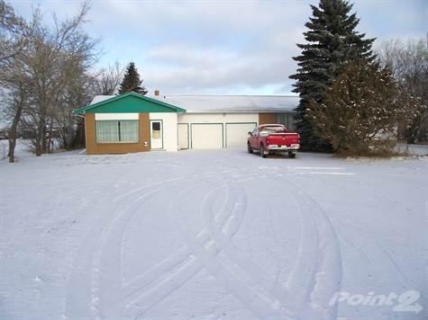 Homes for Sale in Moosomin, Saskatchewan $295,000