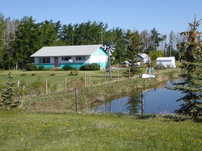 Bay Tree Acreage with home and other buildings
