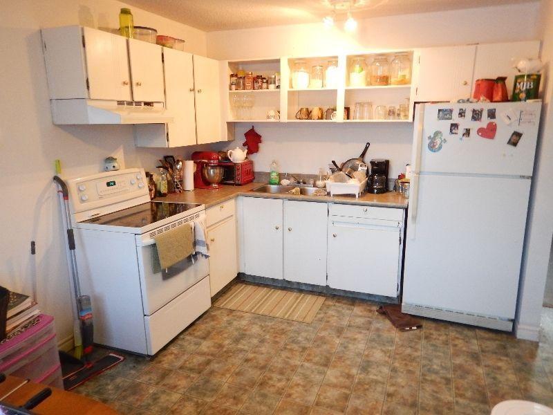 42-1697 Greenfield Ave
