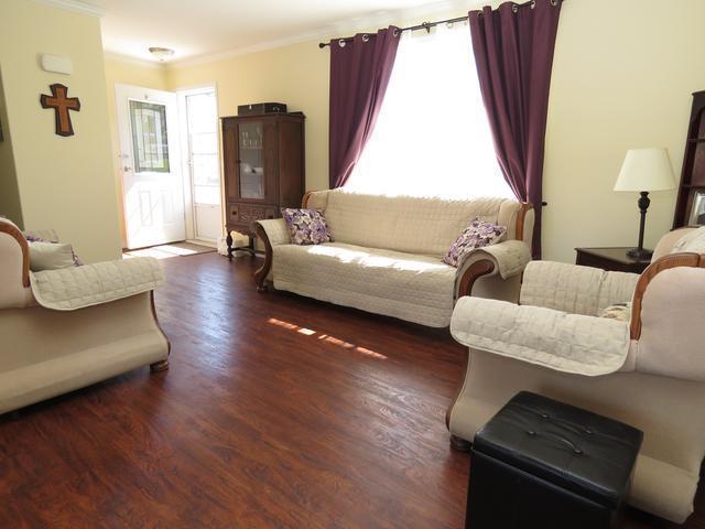 This 5bdrm and 3bathrm home is VERY CLEAN yes Super Clean!!