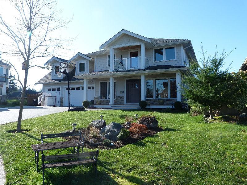Located in picturesque Ladysmith BC beautiful 5 bedroom home