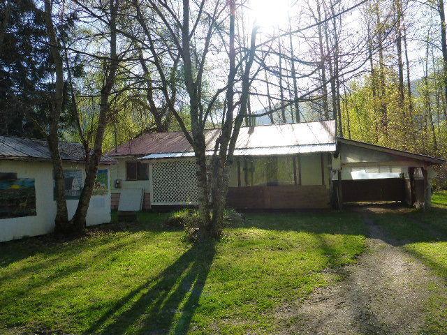 Airport Road Salmo Home
