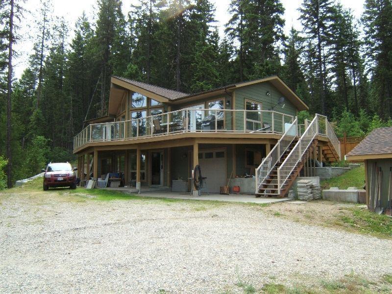 Slocan Valley View Home - Winlaw