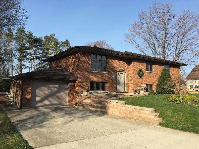 NEW PRICE! WELL BUILT BRICK HOME IN SOUTHAMPTON