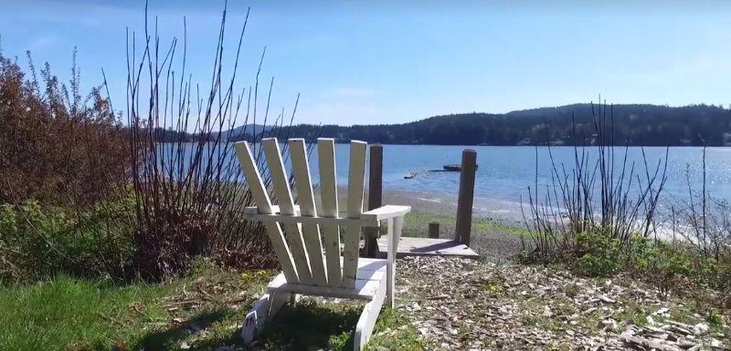 OCEAN FRONT IN SOOKE WITH LEGAL SUITE