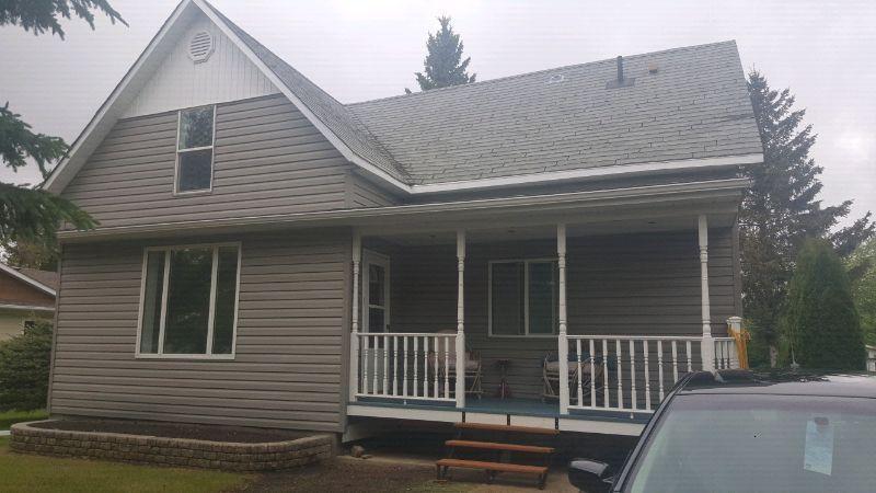 3 bed 2.5 bath house for rent in boissevain