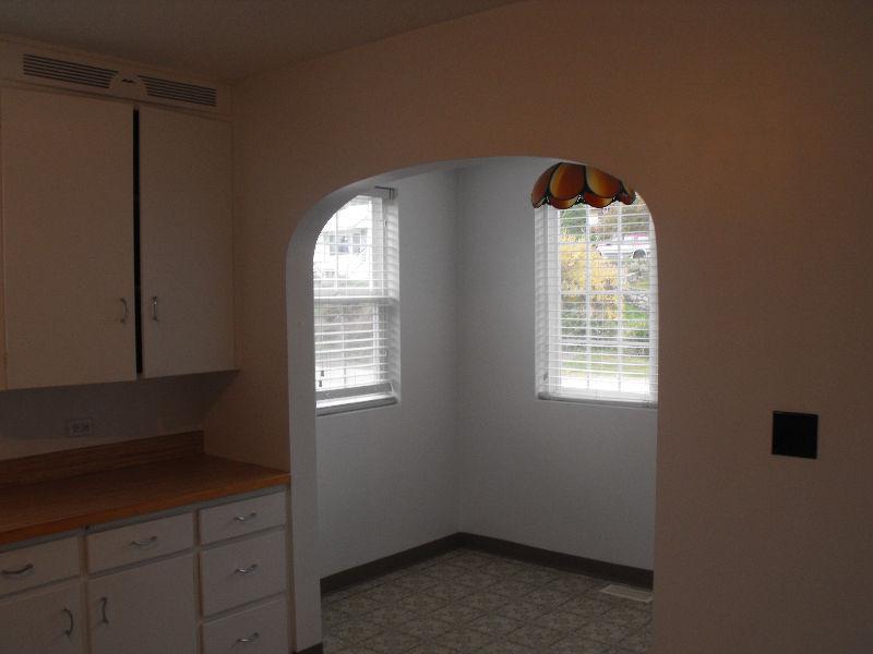 Castlegar 2bdrm home available August $850+utilities